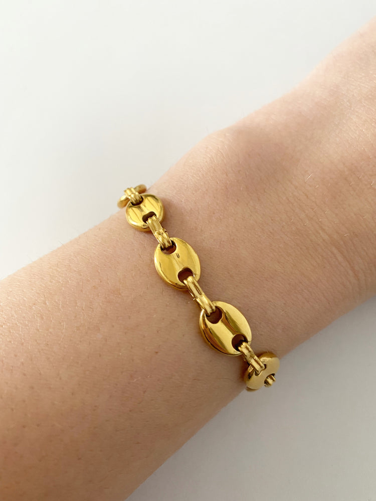 
                
                    Load image into Gallery viewer, Thick Mariner Chain Bracelet
                
            