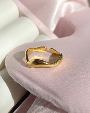 Wavy Ring - Gold