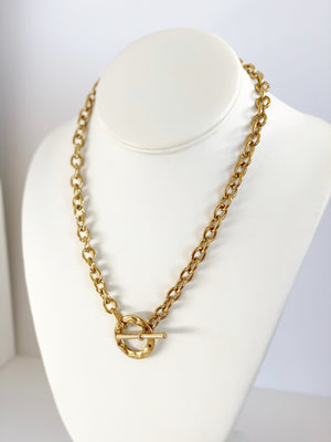 Textured Toggle Chain Necklace