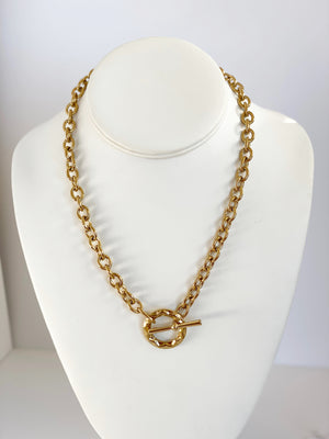 Textured Toggle Chain Necklace